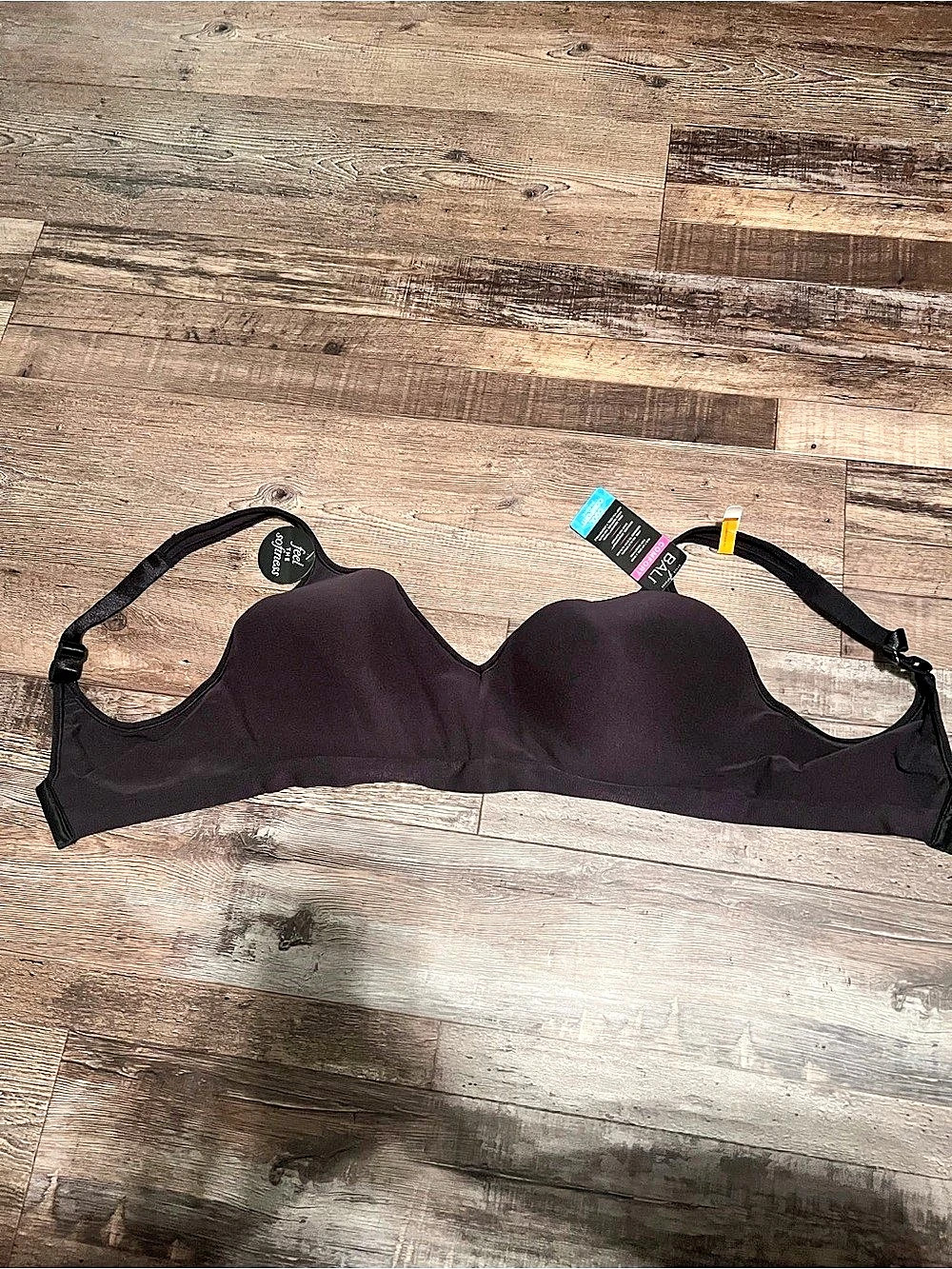 Bali Comfort Revolution Wireless Bra Black NWT 42DD